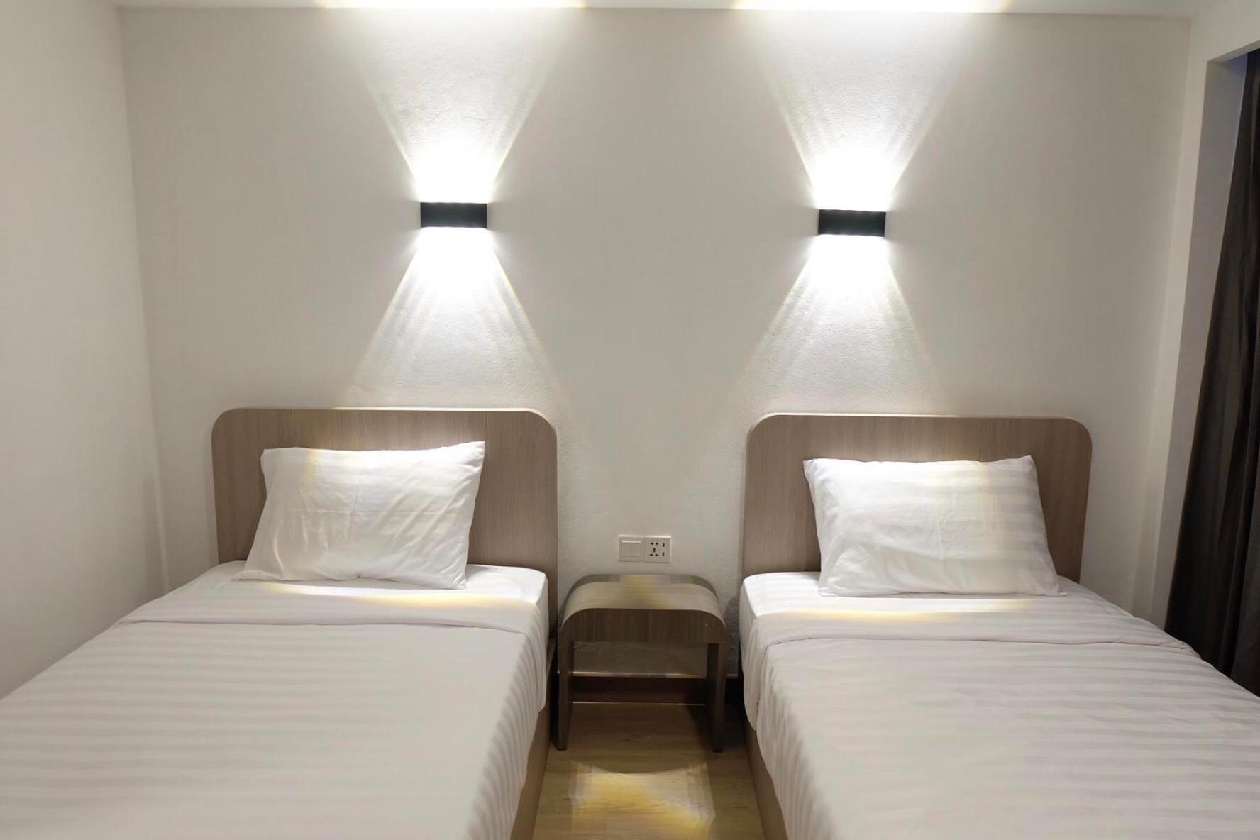 U-Thong Hotel Phitsanulok Buitenkant foto